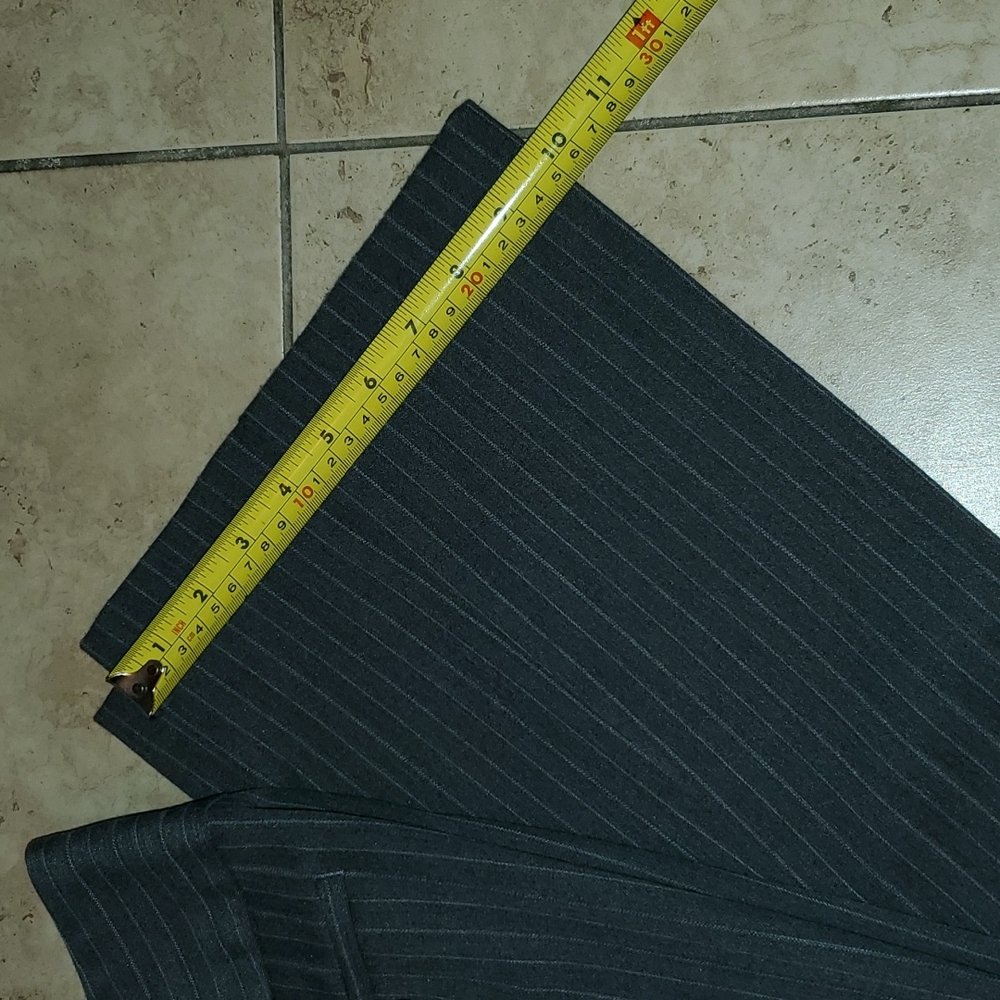 Nwot Express Design Studio Gray Pinstriped Slacks - image 7